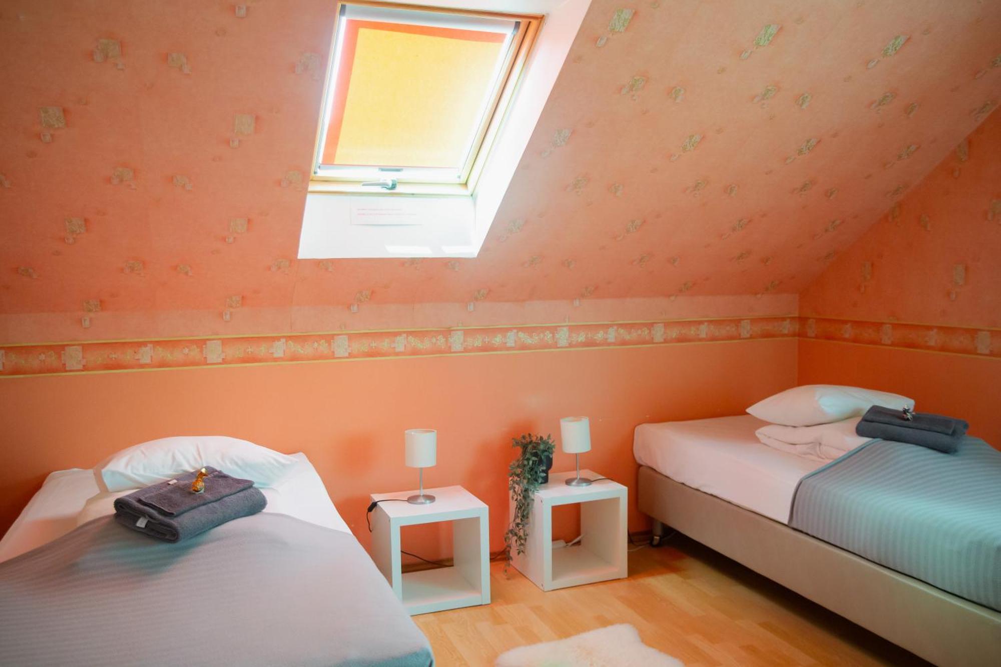 Konrad Family Guesthouse 쿠레사아레 객실 사진