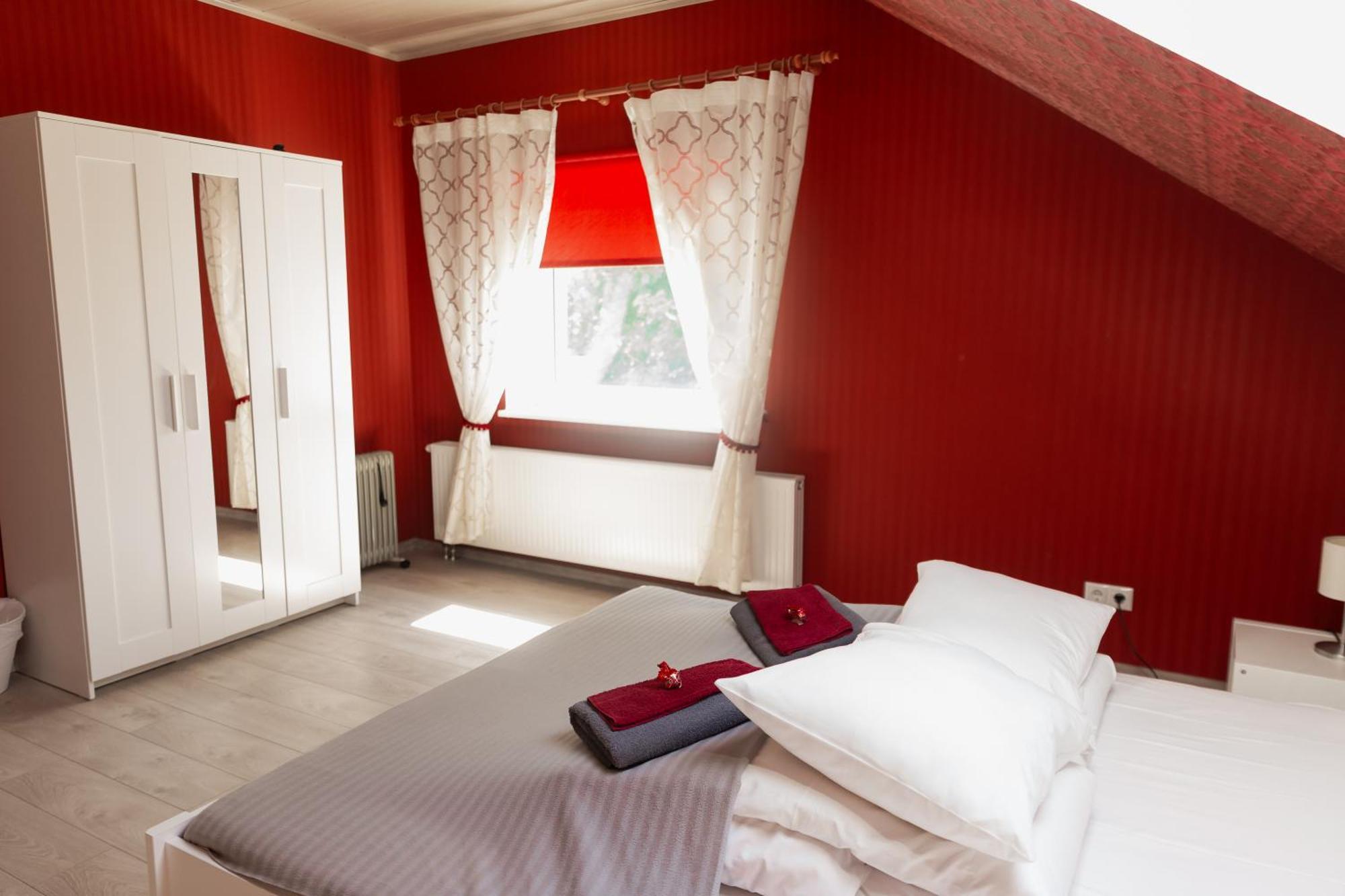 Konrad Family Guesthouse 쿠레사아레 객실 사진