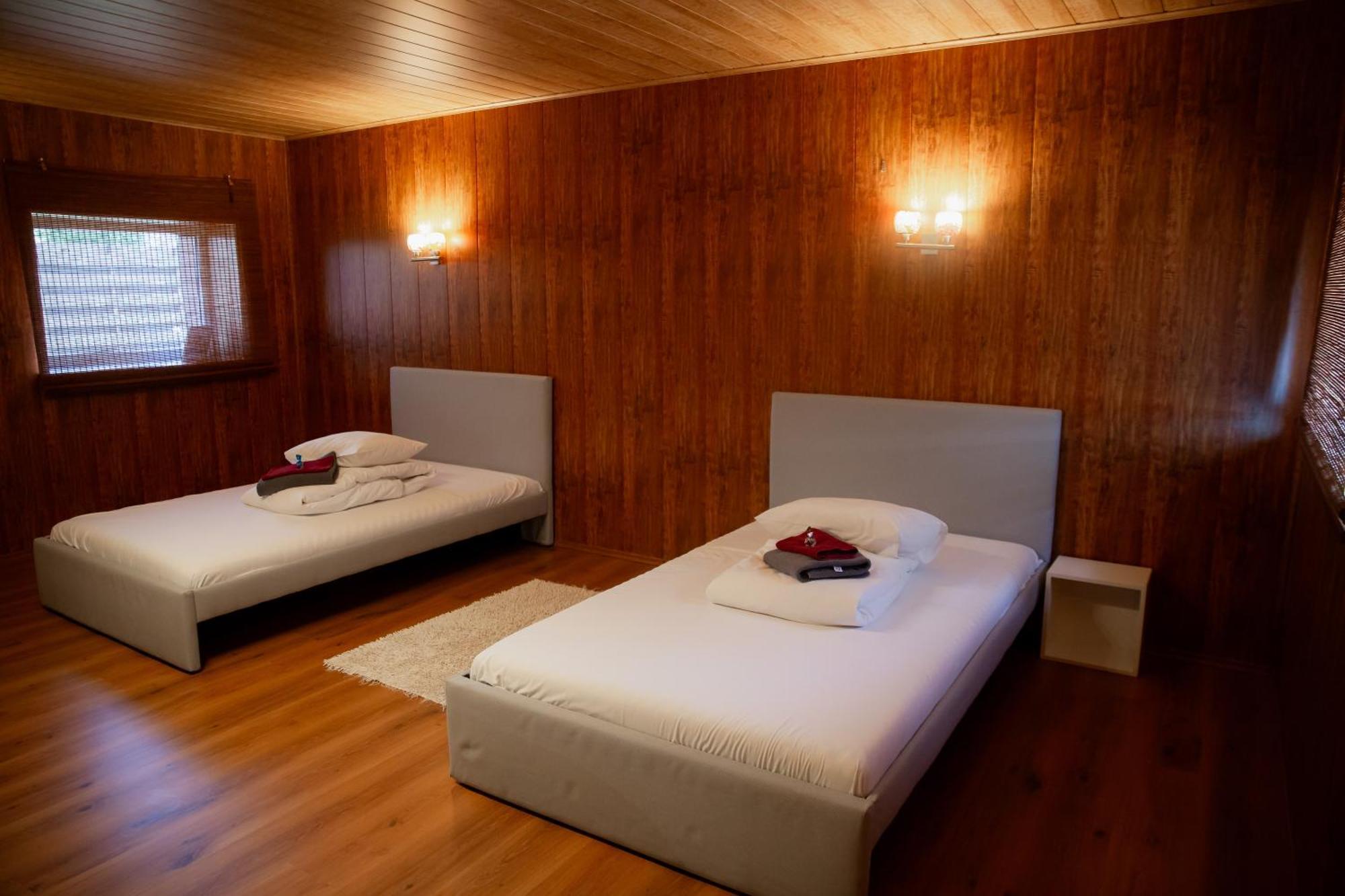 Konrad Family Guesthouse 쿠레사아레 객실 사진