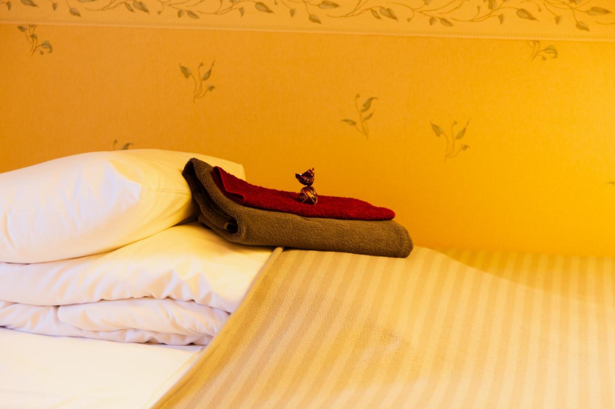 Konrad Family Guesthouse 쿠레사아레 객실 사진