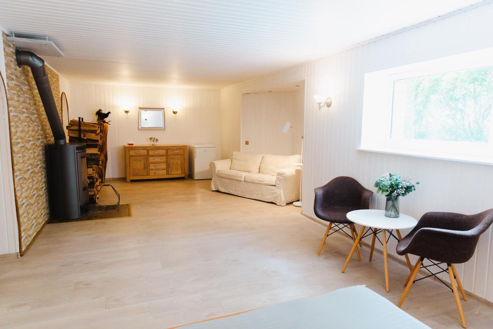 Konrad Family Guesthouse 쿠레사아레 객실 사진