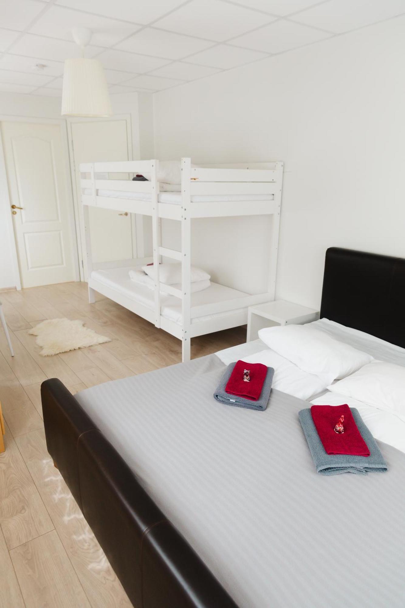 Konrad Family Guesthouse 쿠레사아레 외부 사진