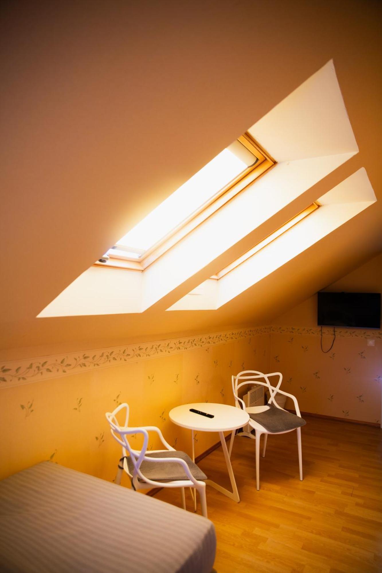Konrad Family Guesthouse 쿠레사아레 객실 사진