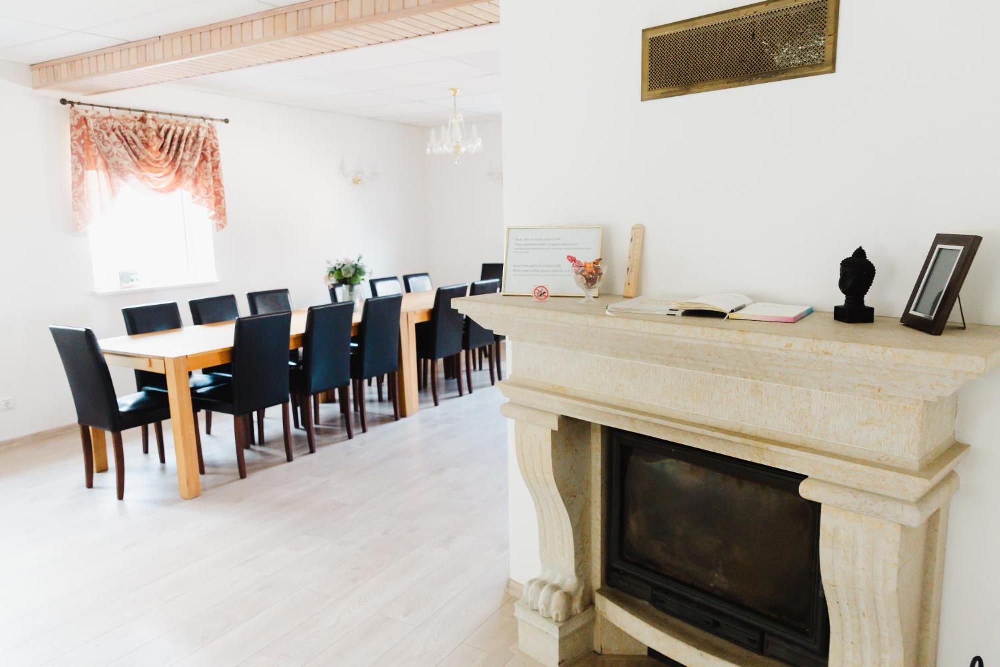 Konrad Family Guesthouse 쿠레사아레 외부 사진