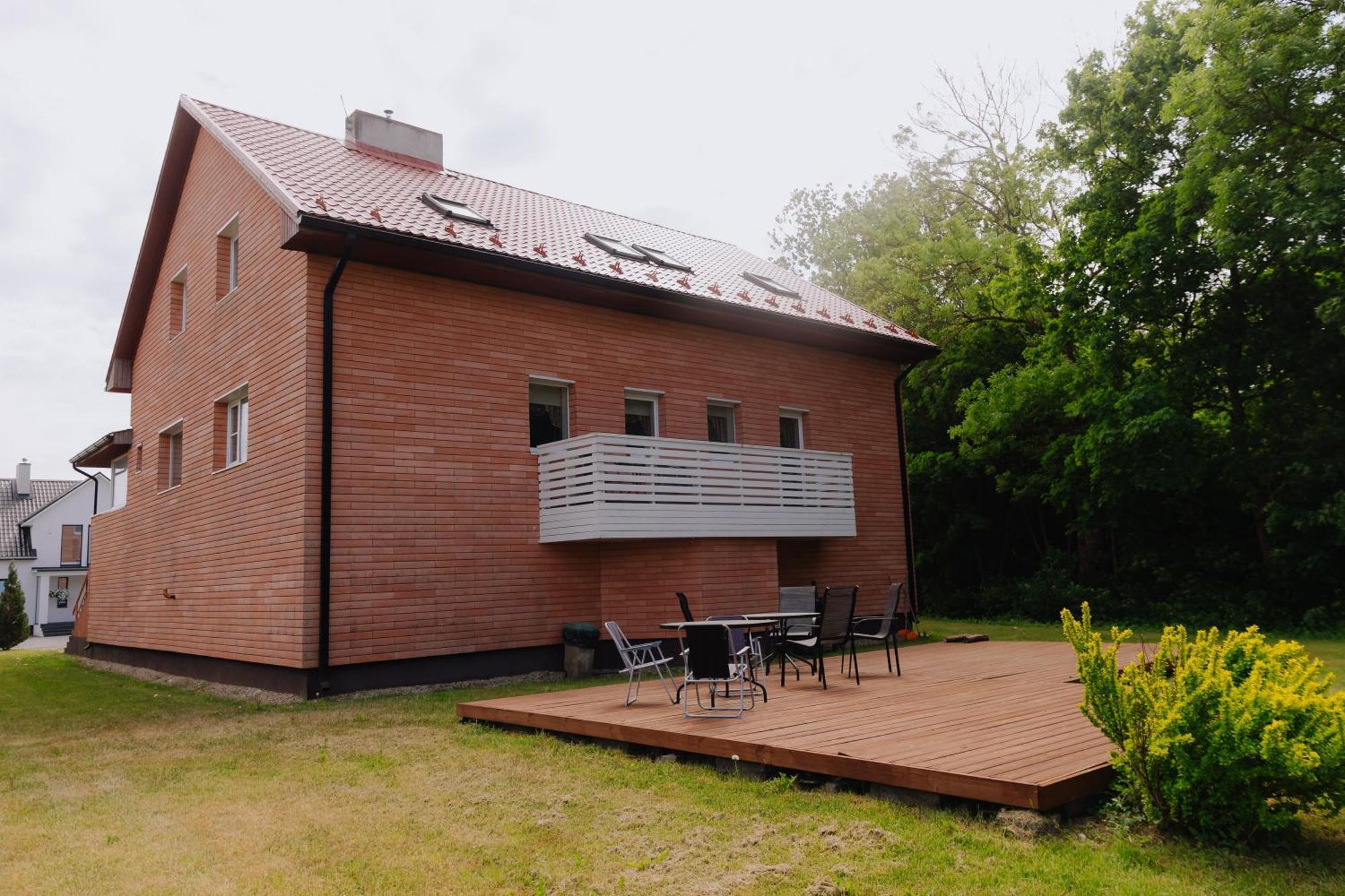 Konrad Family Guesthouse 쿠레사아레 외부 사진