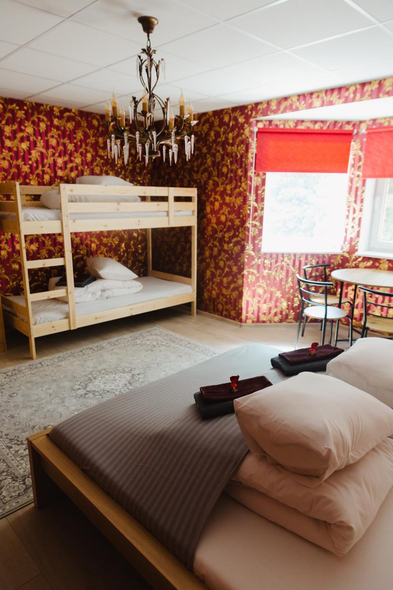 Konrad Family Guesthouse 쿠레사아레 외부 사진