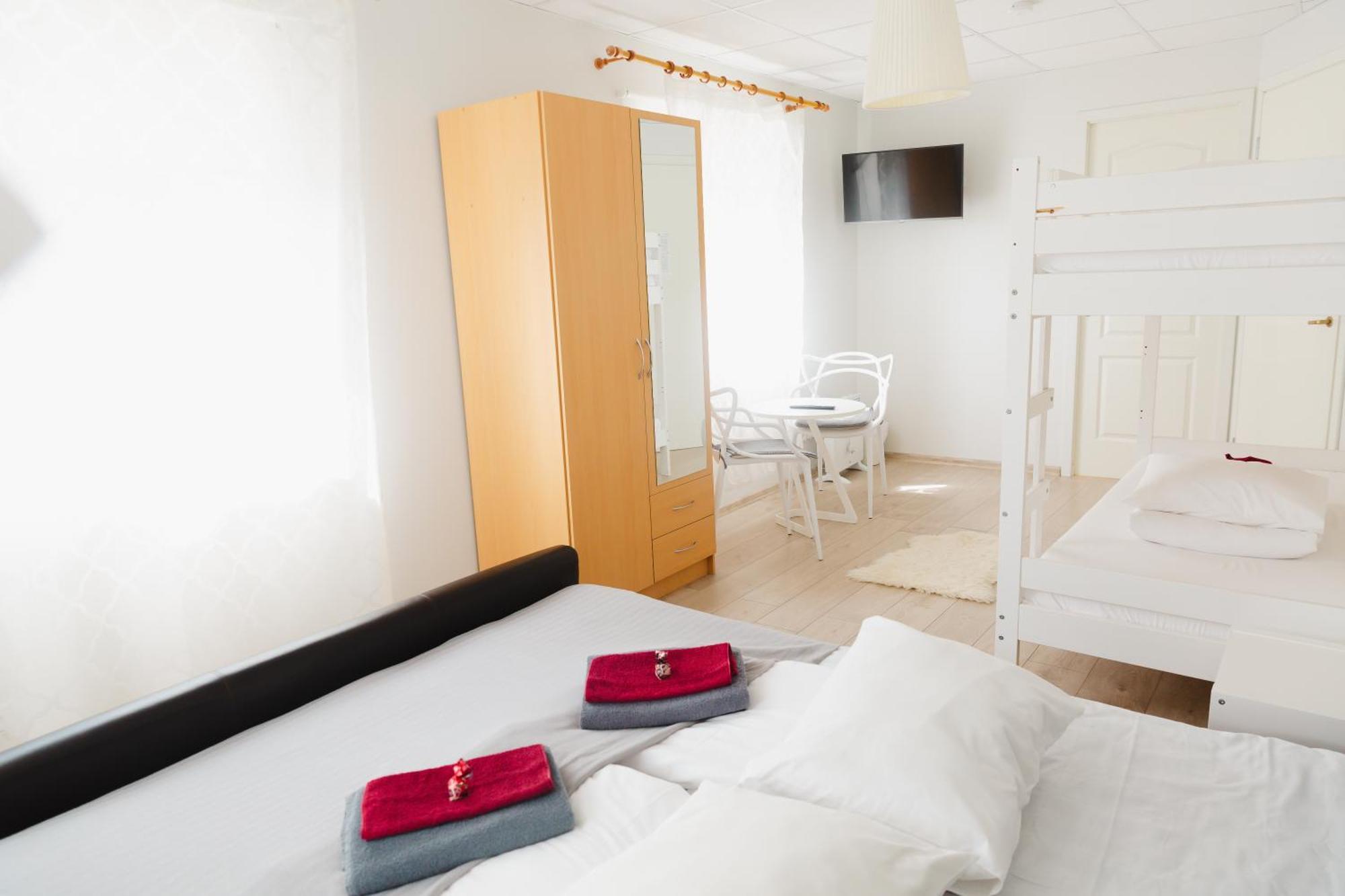 Konrad Family Guesthouse 쿠레사아레 외부 사진